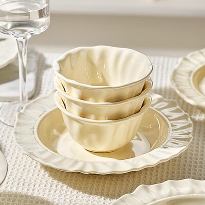 法式奶油风饭碗家用2025新款高颜值陶瓷酸奶碗餐具碗碟盘子汤面碗