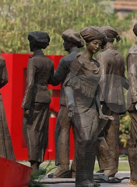 定制满族雕塑玻璃钢布依族雕像人物侗族铸铜少数民族户外白族摆件