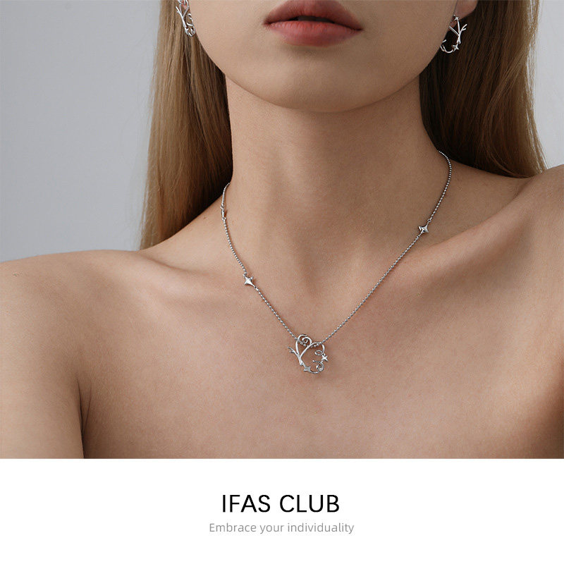 项链女轻奢小众设计时尚通勤简约线条蝴蝶造型弯曲锁骨链女款链子