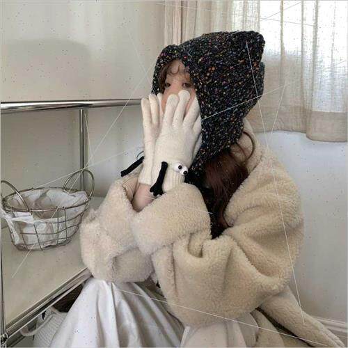 Holding hands gloves cute quirky five finger gloves Korean