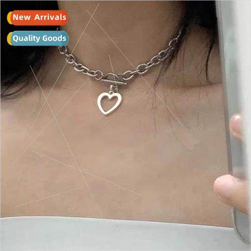 New retro punk Europe love pendant metal texture thick chain