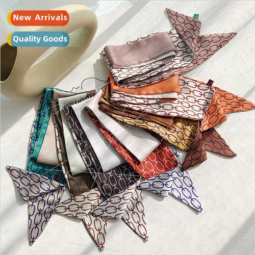 Geometric twill pointed fluttering Korean silk scarf women n