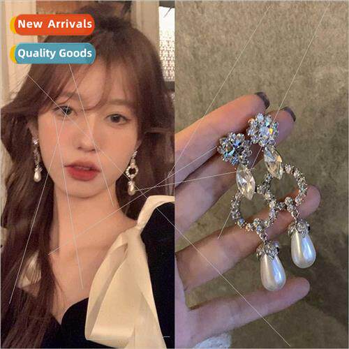 Ballroom baroque earrings wh diamonds super sparkling flower
