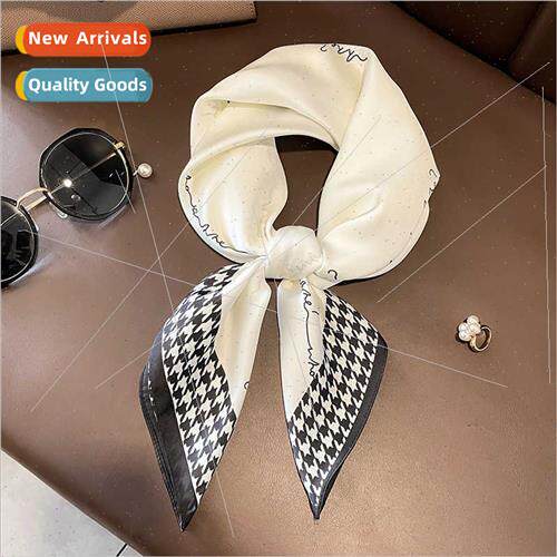 Korean  new spring fall temperament small square scarf femal