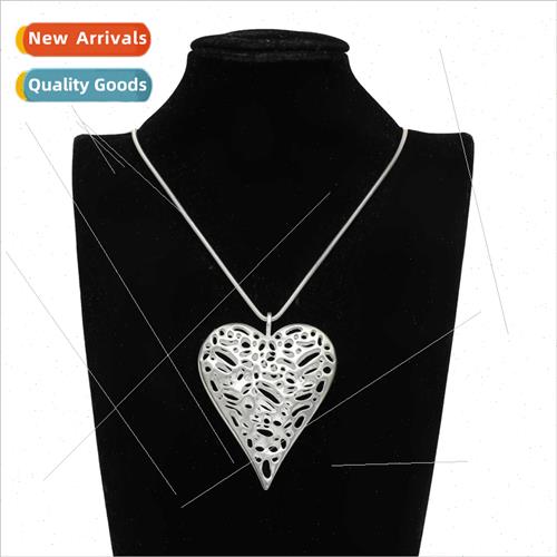 New Europe popular ladies hollow heart pendant fashion simpl
