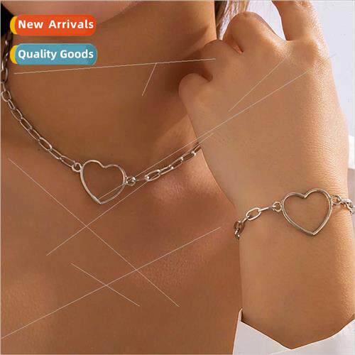 Europe popular necklace fashion personalized love hollow nec