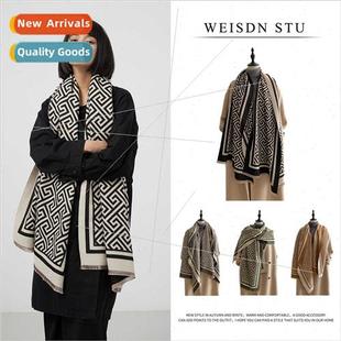 whe scarf hundred niche grid shawl maze Back black type