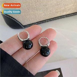 black commuter pearl buckle versatile earrings mple