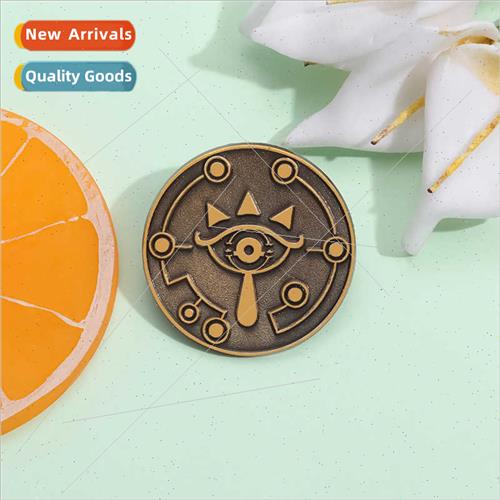 Creative new game  modeling brooch personalized king tears s