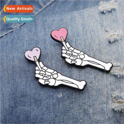 Halloween Brooch  American punk hholding heart lollipop whe
