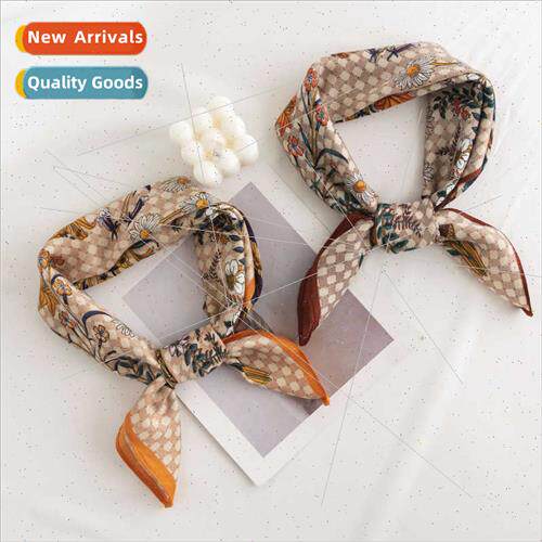 Fresh temperament small square scarf elegant daisy printed s