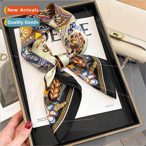 2022 Retro printing fashion 70 silk square scarf women silk