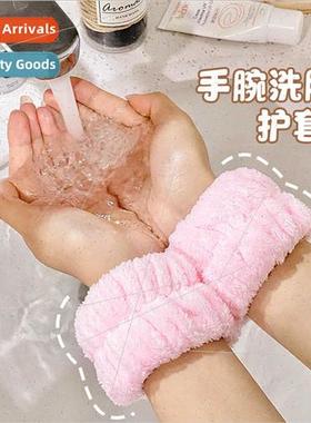 Wash face wristbdivinely absorbent to cuffs sports wiping sw