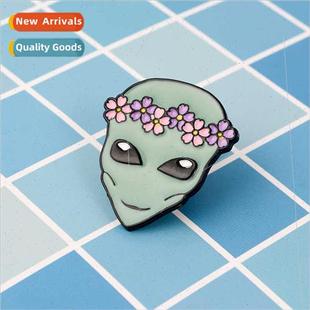 Alien Badge Pin Cowboy Wreath Alloy Green