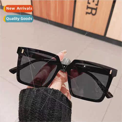 plane square male large frame show face small black super su