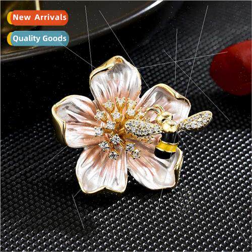 Bee picking flowers sweet shape elegant versatile coat acces