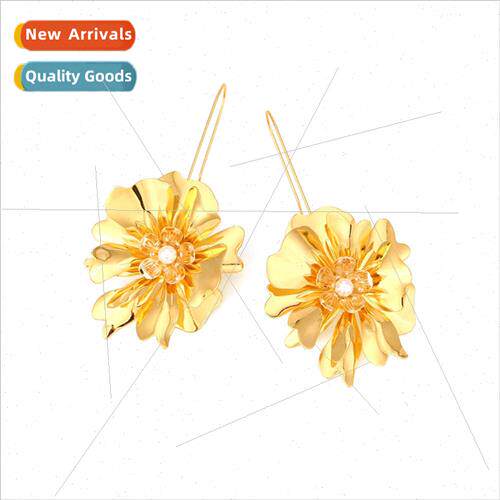 exaggerated temperament gold flowers ear hooks niche design