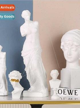 Scandinavian Greek mythological figure statue Venus lyre wom