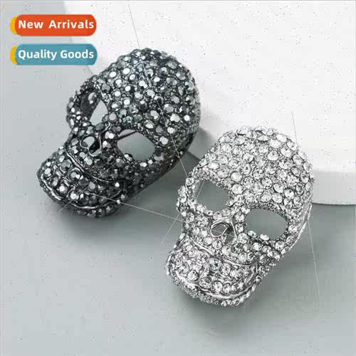 Europe creative dark wind skull brooch personalized corsage