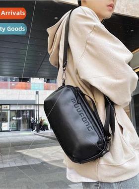 New crossbody bag men Europe nd shoulder bag leisure functio