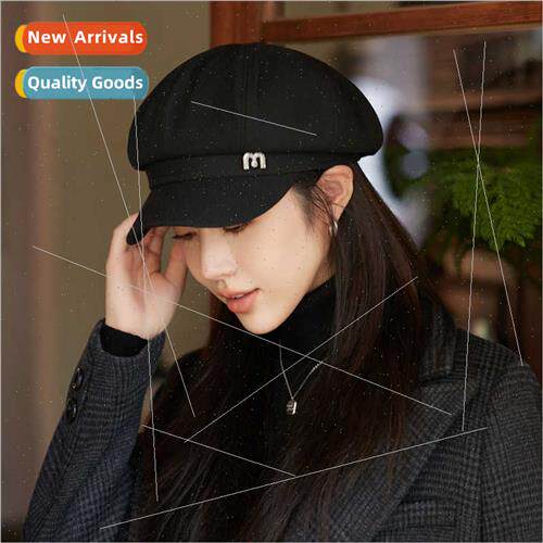 2023 Korean  new fall winter hats female metal letters M  oc