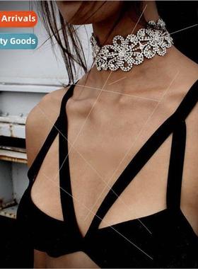 Korean fashion high-level sense necklace openwork flowers di