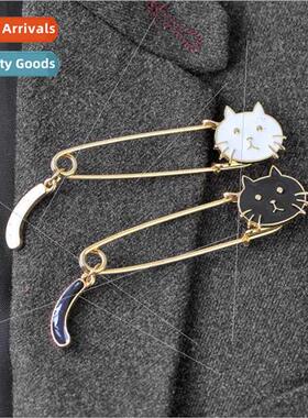 Japan Korea cartoon mori cute cat scarf buckle shake tail pi