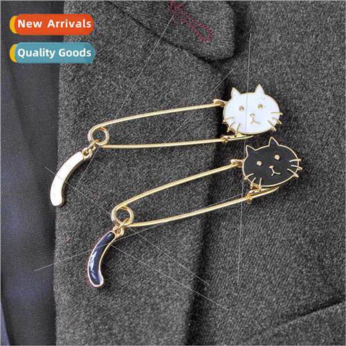 Japan Korea cartoon mori cute cat scarf buckle shake tail pi