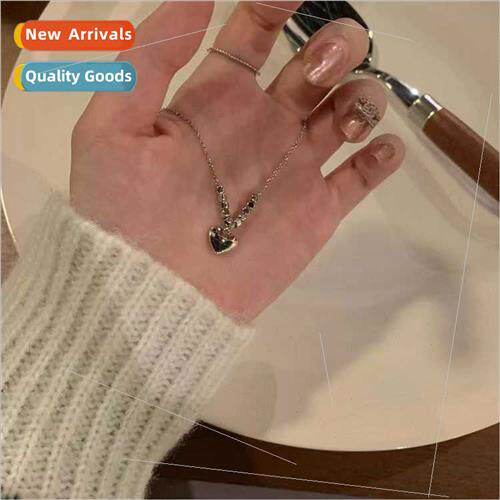 Love heart necklace women ins niche sweater chain premium co