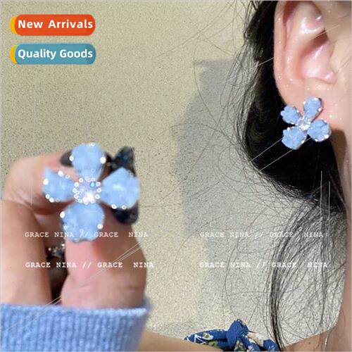Handmade cool crystal flower earrings female sense earrings