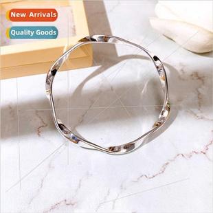 che Authentic Solid Closed Hundred lver Young Bracelet