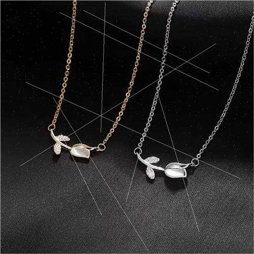 New whe chalcedony tulip French necklace niche girls silver