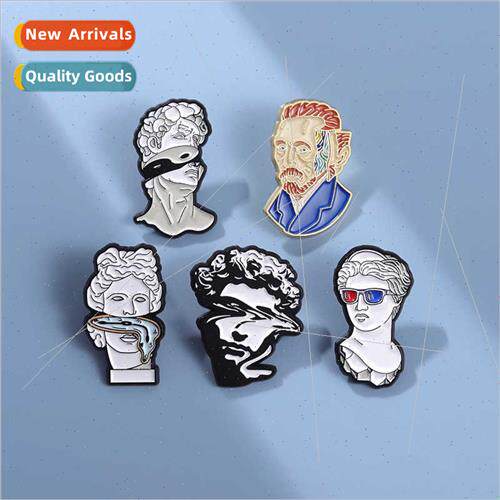 Exquise sculpture artwork modelling personalised alloy badge