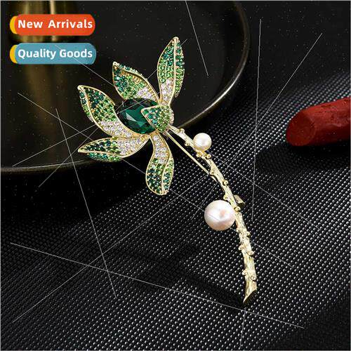 Lotus emerald pearl crystal high-grade brooch luxury corsage