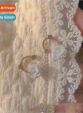 Spring new whe rose flowers 2022 new tide earrings female ca