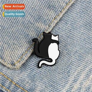 black whe cat alloy badge embracing back two cat brooch cart
