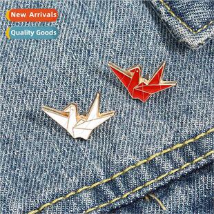 Students alloy anti brooch paint crane cartoon cute baking