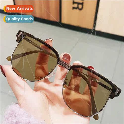 Europe fashion street shooting sunglasses outdoor sunshade a