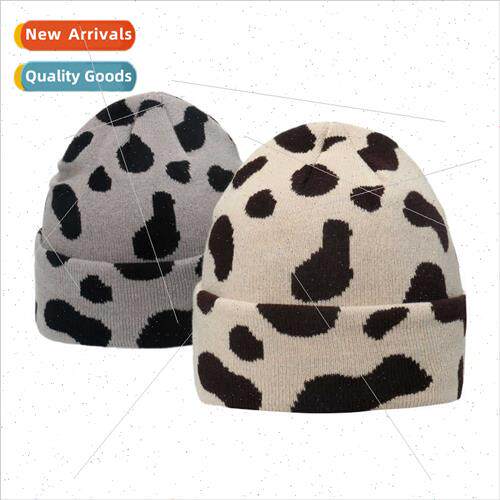 Autumn winter new cow pattern jacquard knted cap students ro