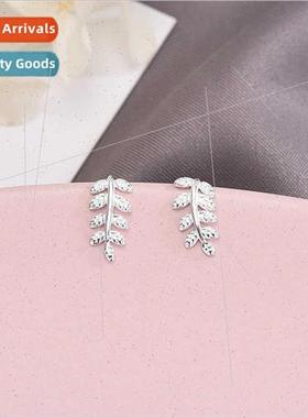 Europe new fashion simple leaf-shaped leaf-shaped silver ear