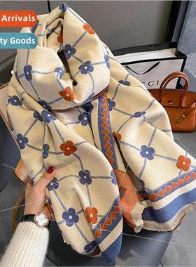 2023 new four-leaf flower printing fashion faux cashmere sca