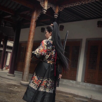 仿妆花飞鱼纹祥云暗纹曳撒现货