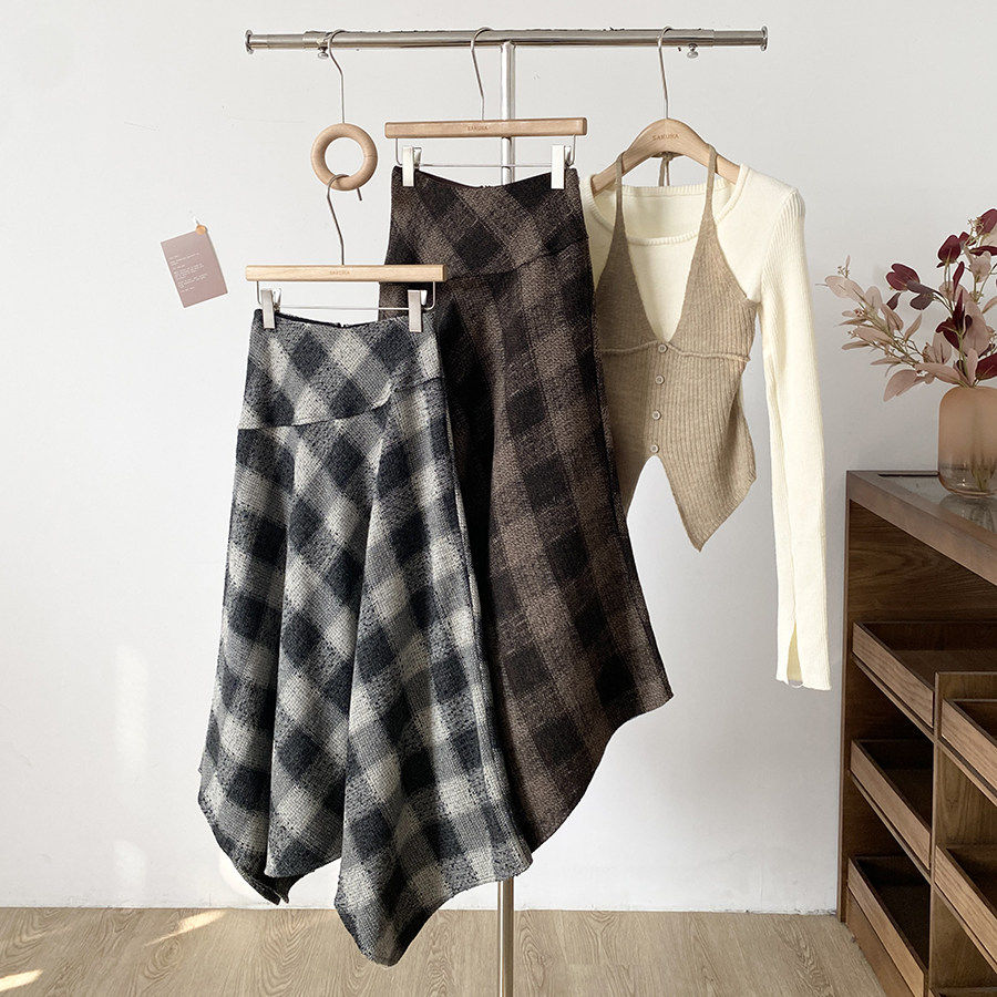 复古格纹不规则A字半身裙女春季新款法式时髦高腰显瘦撞色中长裙