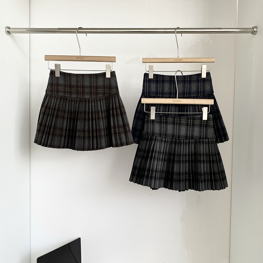 短裙百搭2025秋冬毛呢伞裙ins