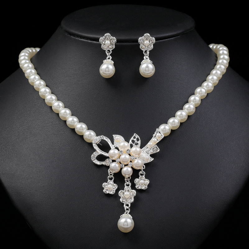 2023New Fashion Pearl Flower Necklace Earring Set