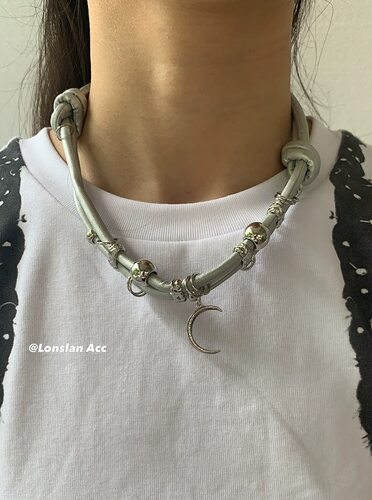 LONSLANACC银色PU皮质感项链