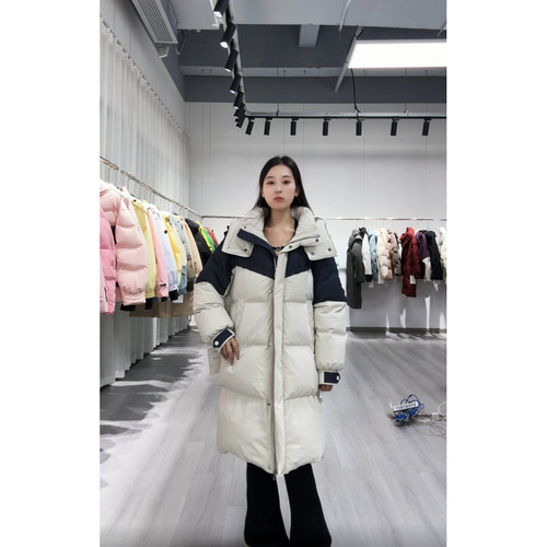 1217芬达  35号 bu退换价格599  衣长90