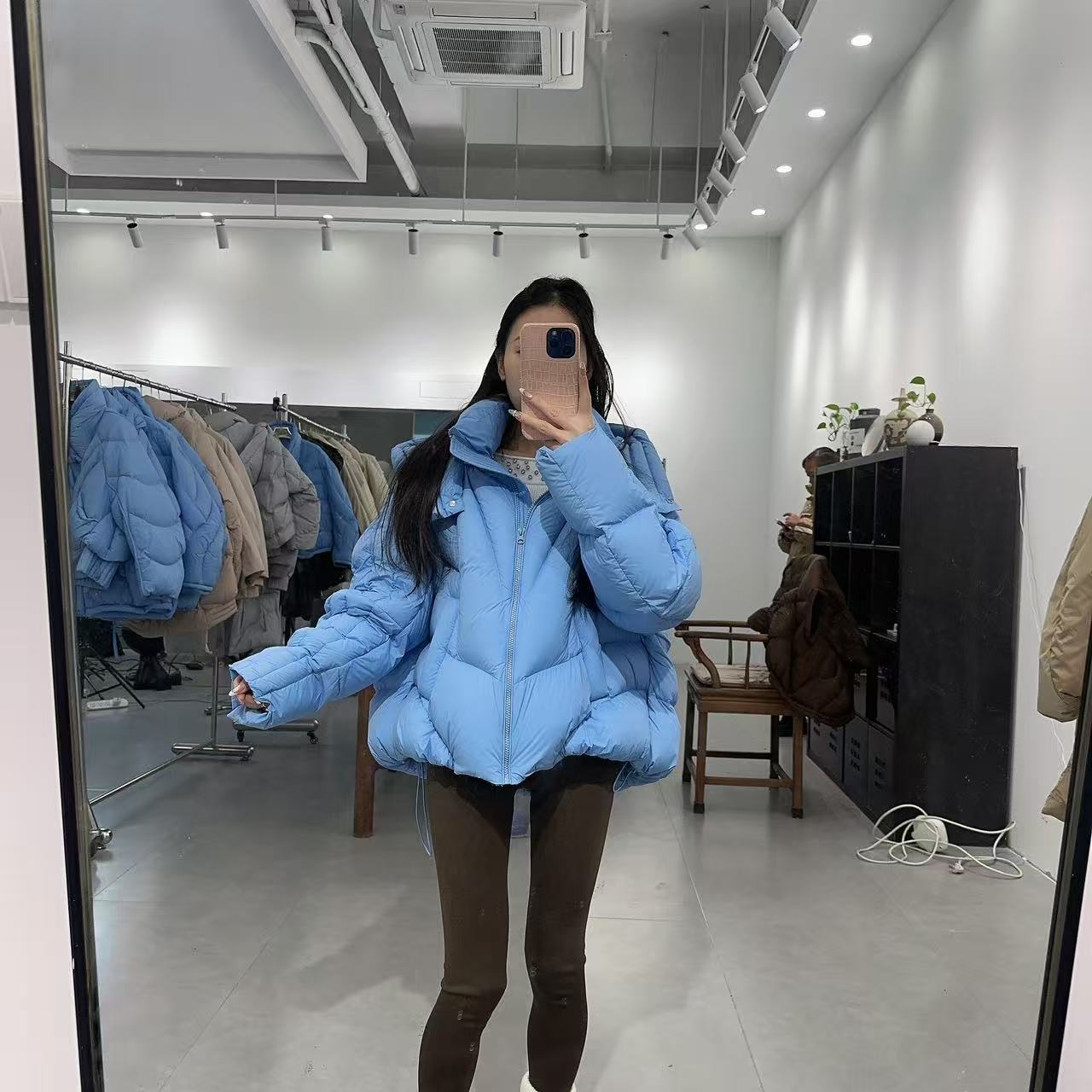 1124芬达  3号 bu退换 价格699         衣长