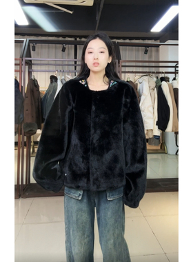 0126芬达  39   号 bu退换价格  239 衣长 58