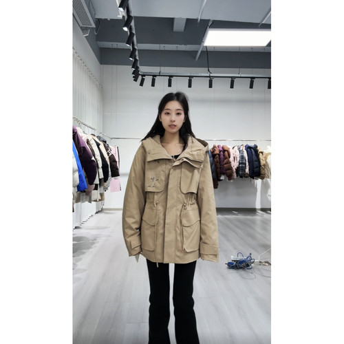 1219芬达  90号 bu退换价格399   衣长